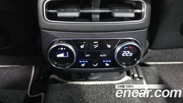 Genesis GV70 2021 — Photo 27/33
