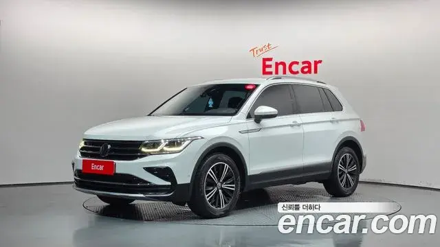 Volkswagen Tiguan 2022 — Photo 9/34