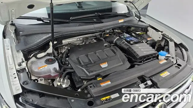 Volkswagen Tiguan 2022 — Photo 22/34