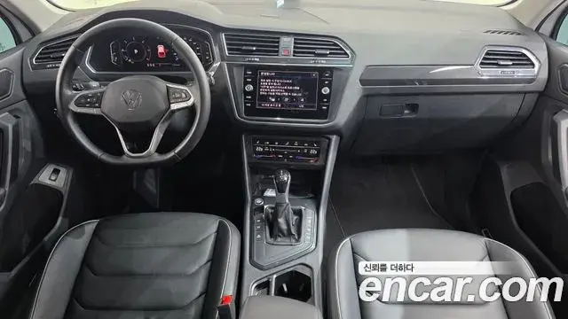 Volkswagen Tiguan 2022 — Photo 14/34