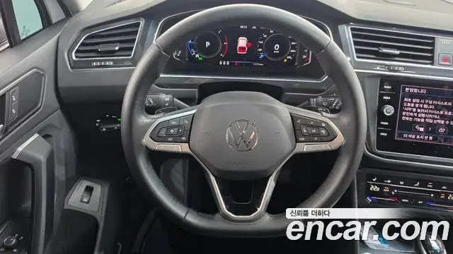 Volkswagen Tiguan 2022 — Photo 29/34