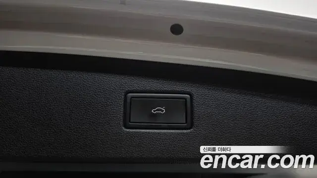 Volkswagen Tiguan 2022 — Photo 28/34