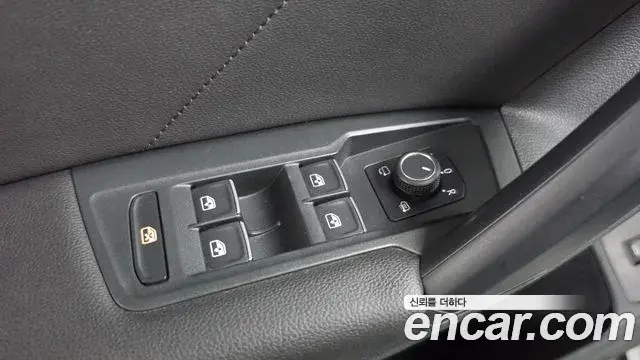 Volkswagen Tiguan 2022 — Photo 17/34