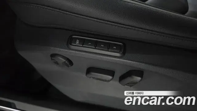 Volkswagen Tiguan 2022 — Photo 32/34