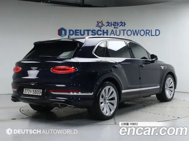 Bentley Bentayga 2021 — Photo 17/20