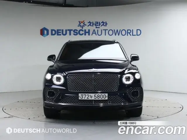 Bentley Bentayga 2021 — Photo 12/20