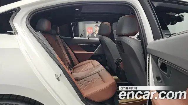 BMW 5 Series 2024 — Şəkil 22/37