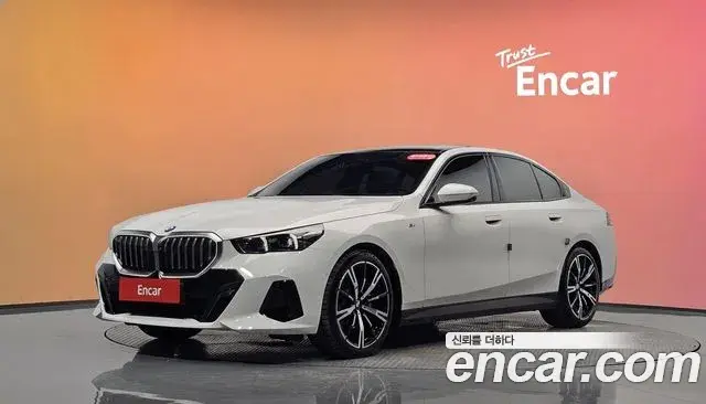 BMW 5 Series 2024 — Şəkil 14/37