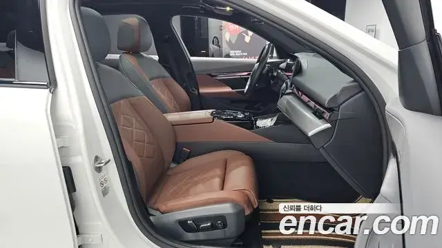 BMW 5 Series 2024 — Şəkil 18/37