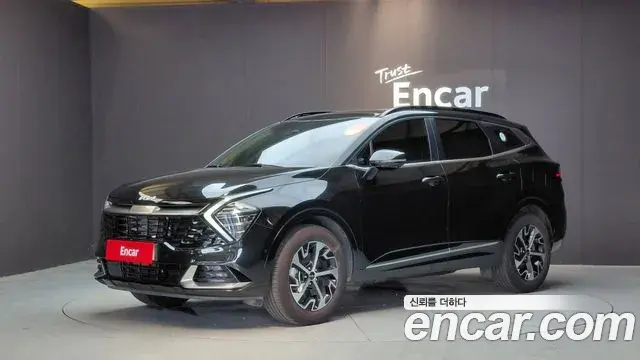 Kia Sportage 2023 — Фото 1/20