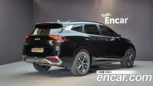 Kia Sportage 2023 — Фото 2/20