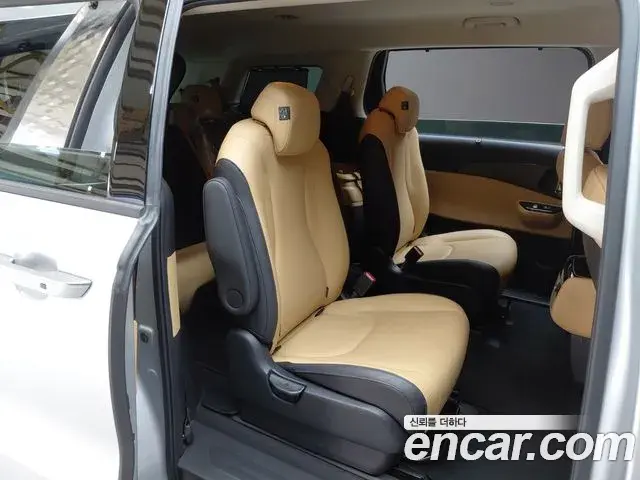 Kia Carnival 2022 — Фото 11/20