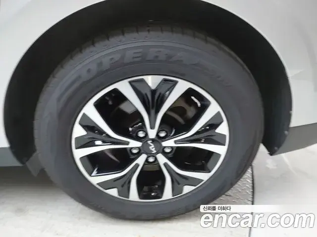 Kia Carnival 2022 — Şəkil 20/29