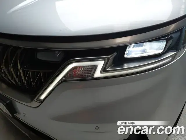 Kia Carnival 2022 — Şəkil 17/29