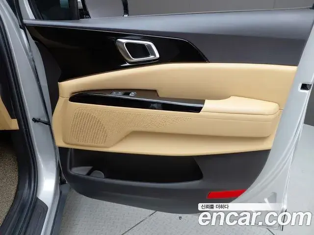 Kia Carnival 2022 — Şəkil 2/29