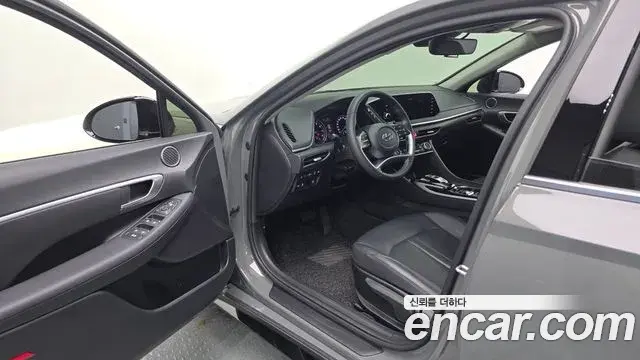 Hyundai Sonata 2022 — Фото 10/20