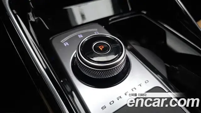 Kia Sorento 2023 — Фото 9/20