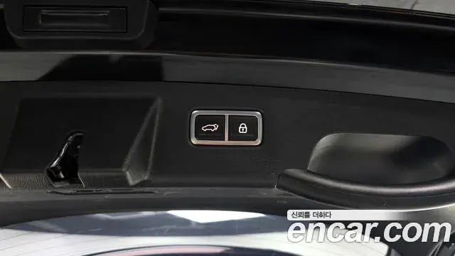 Kia Sorento 2023 — ფოტო 31/34