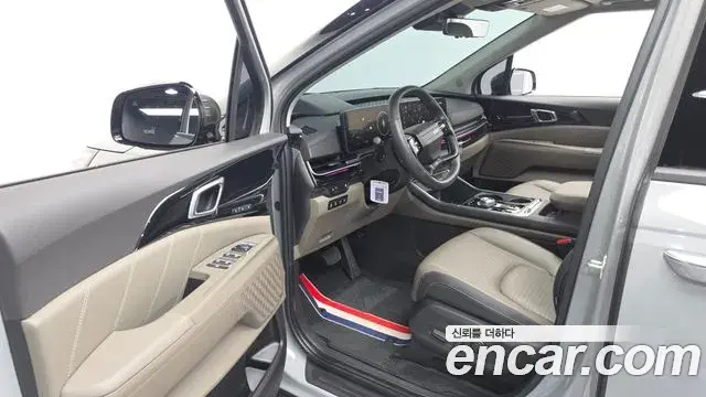 Kia Carnival 2025 — ფოტო 30/35