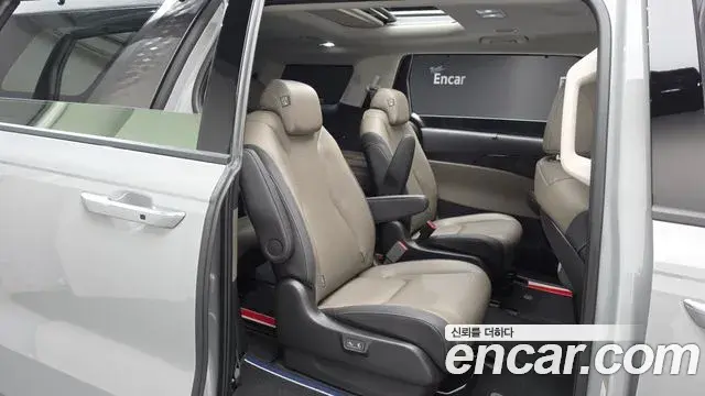 Kia Carnival 2025 — ფოტო 15/35