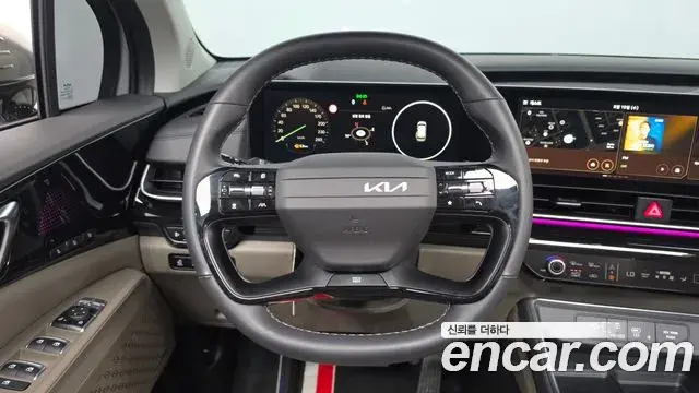 Kia Carnival 2025 — ფოტო 1/35