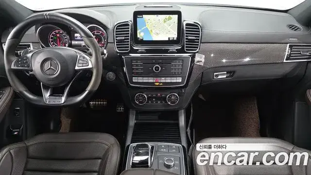 Mercedes-Benz GLE-Class 2019 — Фото 6/20