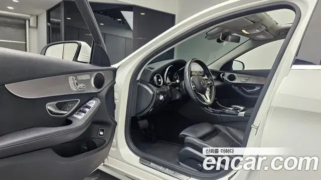 Mercedes-Benz C-Class 2020 — Фото 10/20