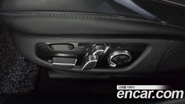 Kia The K9 2019 — Photo 10/35
