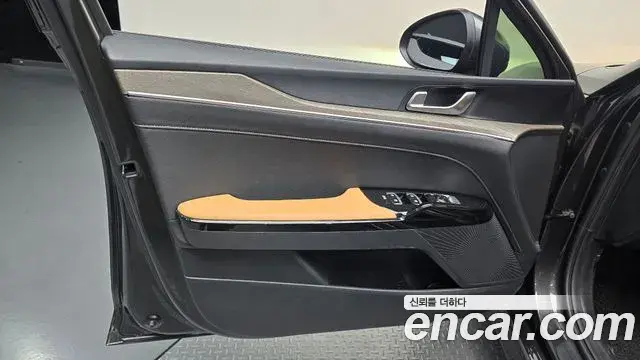 Kia K5 2020 — Photo 10/31