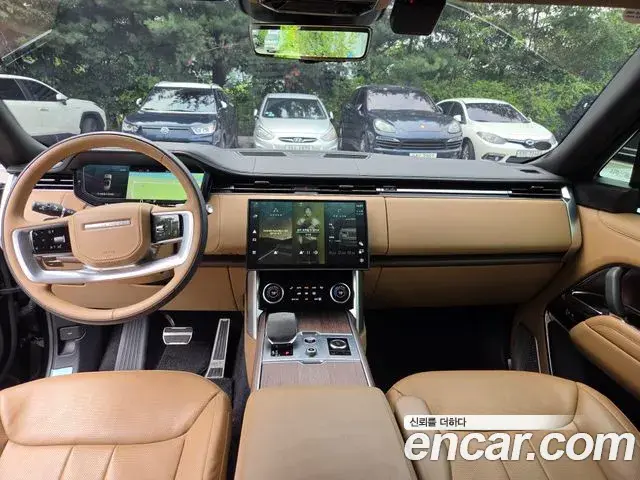 Land Rover Range Rover 2022 — Photo 1/14