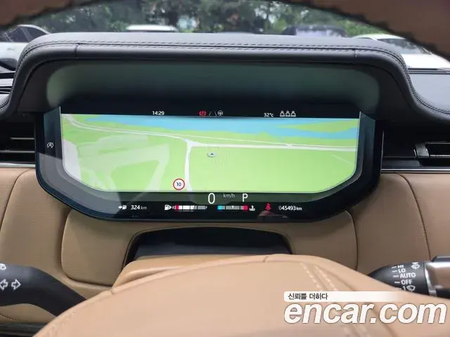 Land Rover Range Rover 2022 — Photo 2/14