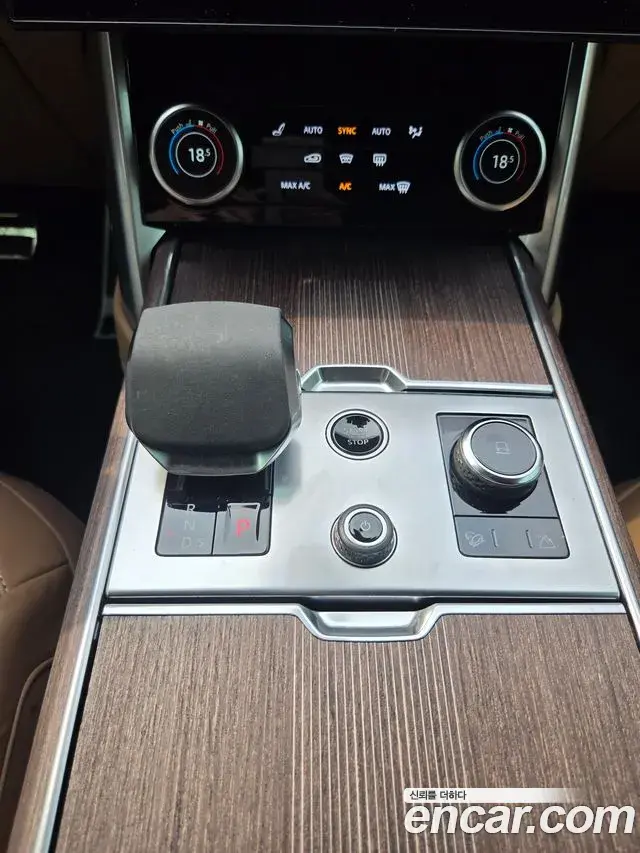 Land Rover Range Rover 2022 — Photo 11/14