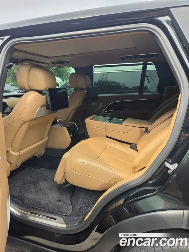 Land Rover Range Rover 2022 — Photo 5/14