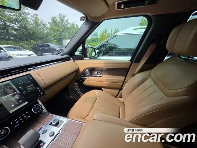 Land Rover Range Rover 2022 — Photo 14/14