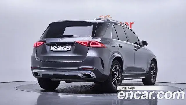 Mercedes-Benz GLE-Class 2019 — Фото 2/20