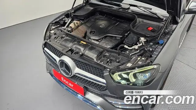 Mercedes-Benz GLE-Class 2019 — Фото 6/20