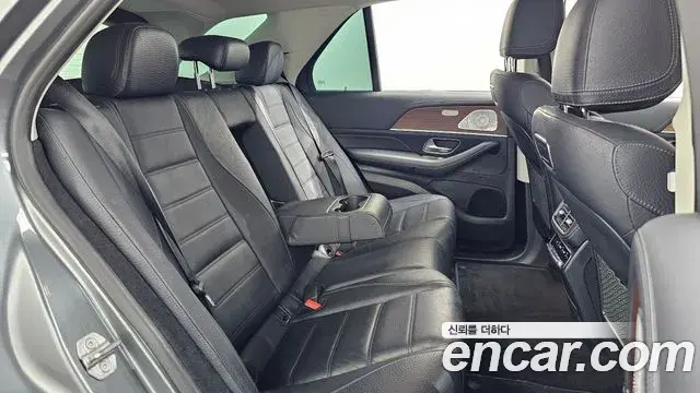 Mercedes-Benz GLE-Class 2019 — Фото 12/20