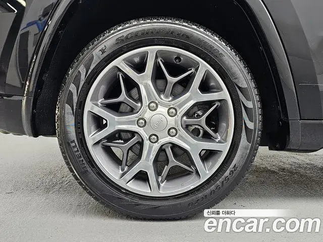 Jeep Grand Cherokee 2021 — Şəkil 2/20