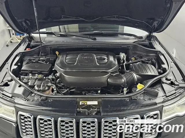 Jeep Grand Cherokee 2021 — Şəkil 20/20