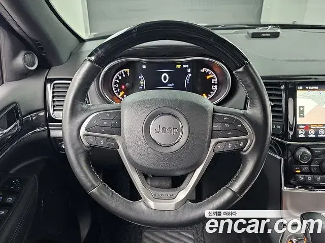 Jeep Grand Cherokee 2021 — Şəkil 10/20