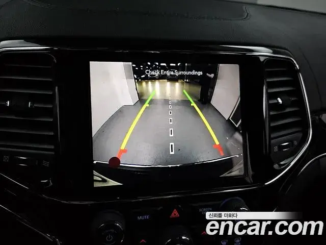 Jeep Grand Cherokee 2021 — Şəkil 12/20