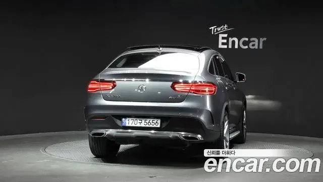 Mercedes-Benz GLE-Class 2018 — Фото 4/20