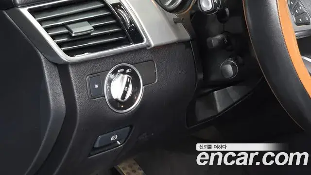 Mercedes-Benz GLE-Class 2018 — Фото 15/20