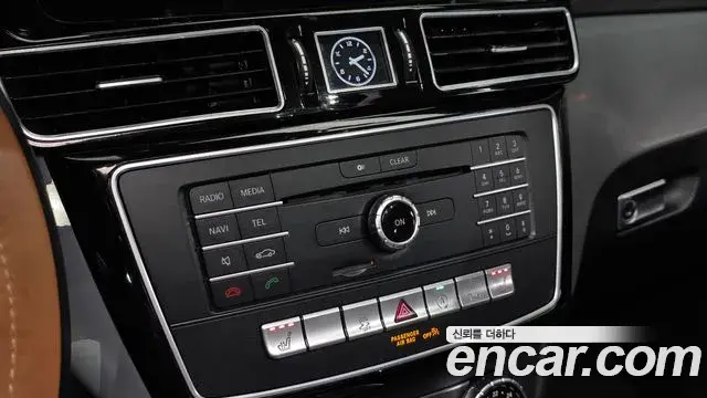 Mercedes-Benz GLE-Class 2018 — Фото 18/20