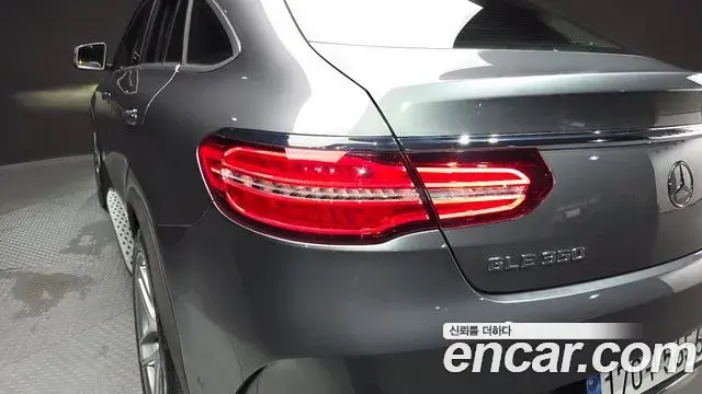 Mercedes-Benz GLE-Class 2018 — ფოტო 10/36