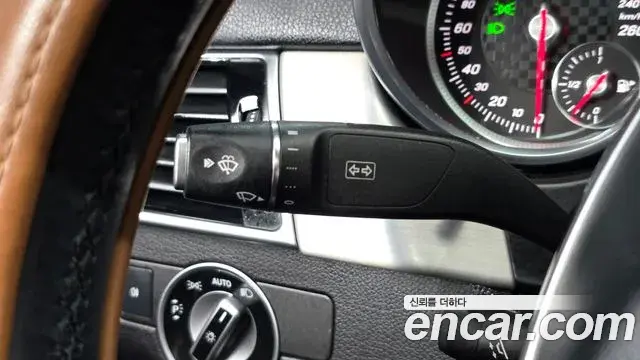 Mercedes-Benz GLE-Class 2018 — ფოტო 8/36
