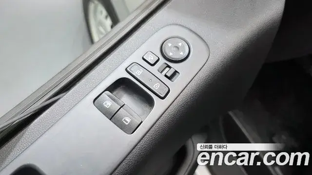 Hyundai Staria 2021 — Фото 13/20
