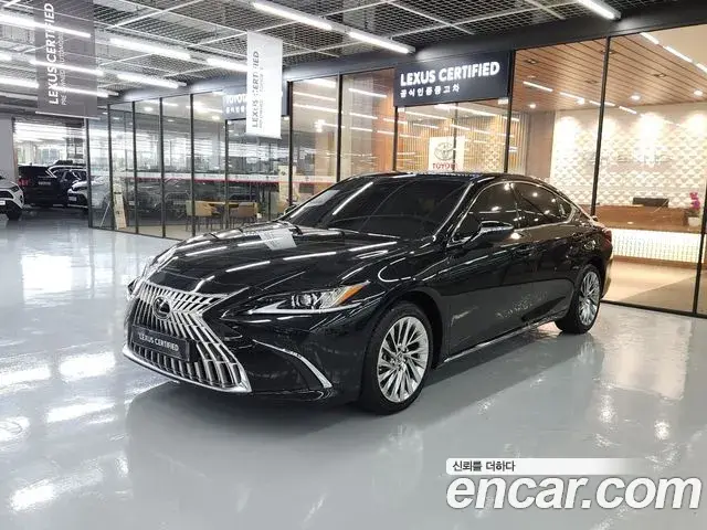 Lexus ES300h 2026 — Şəkil 9/20