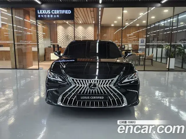 Lexus ES300h 2026 — Şəkil 12/20