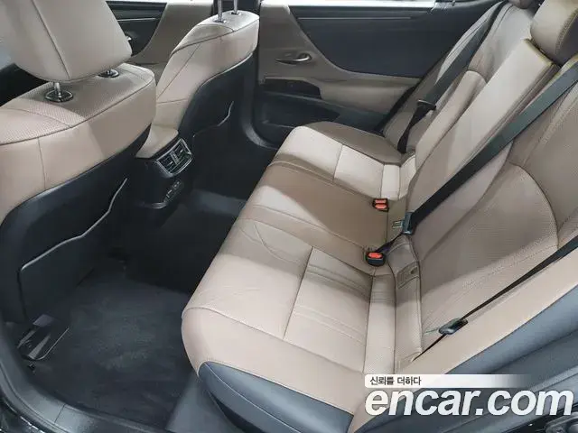Lexus ES300h 2026 — Şəkil 20/20